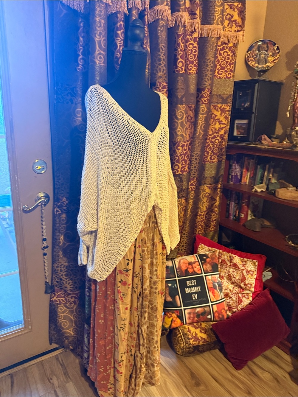 Karamel of Italy Designer wide cableknit acrylic sweater